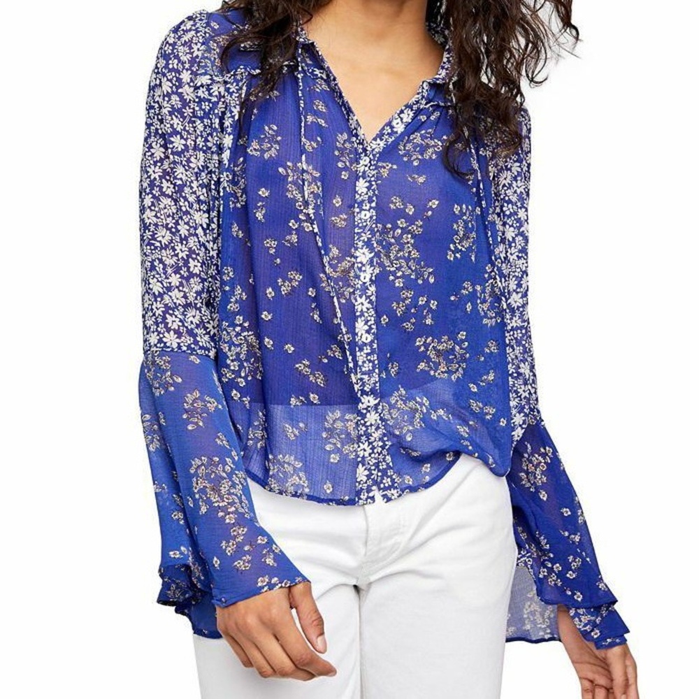 Super Rare FREE PEOPLE “Serena” Floral Bell Sleeve Blouse Buttoned Boho Prairie
